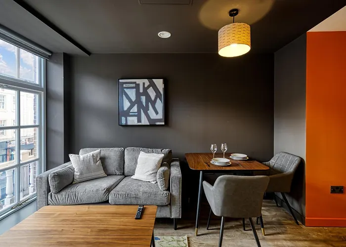 Renaissance 7 - 1 Bedroom Apartment In Southport