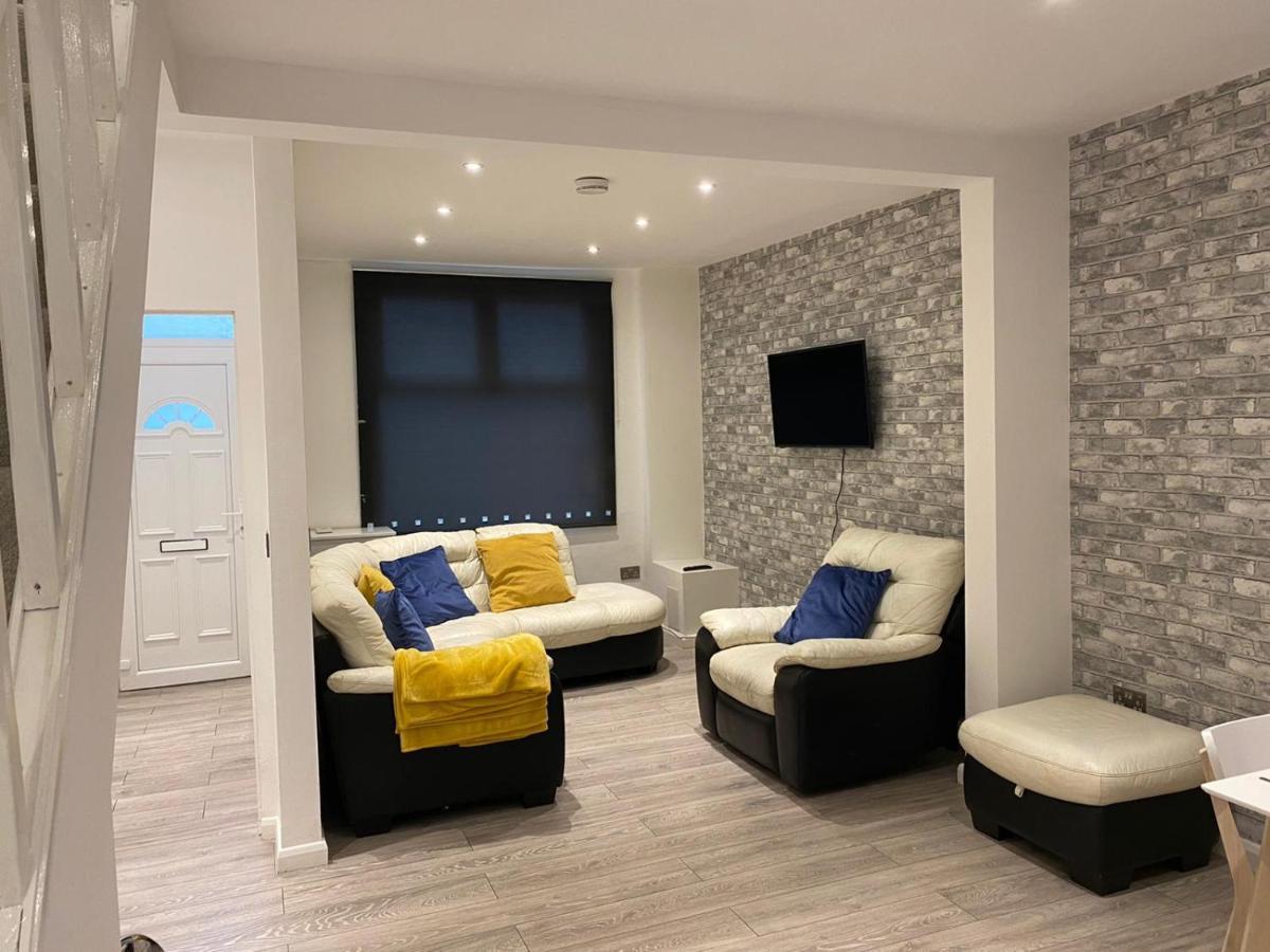 Empire Liverpool Property- Waller Street Holiday home Southport