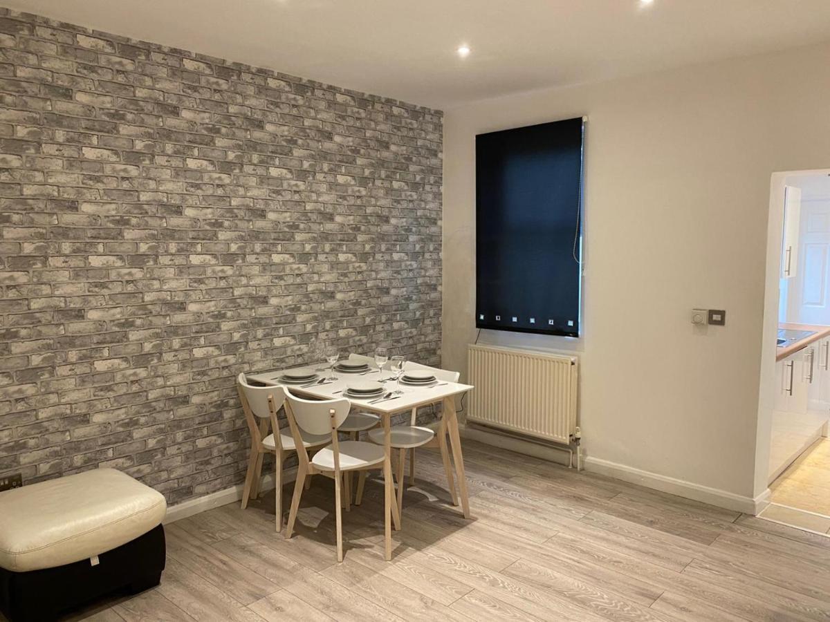 Empire Liverpool Property- Waller Street Holiday home