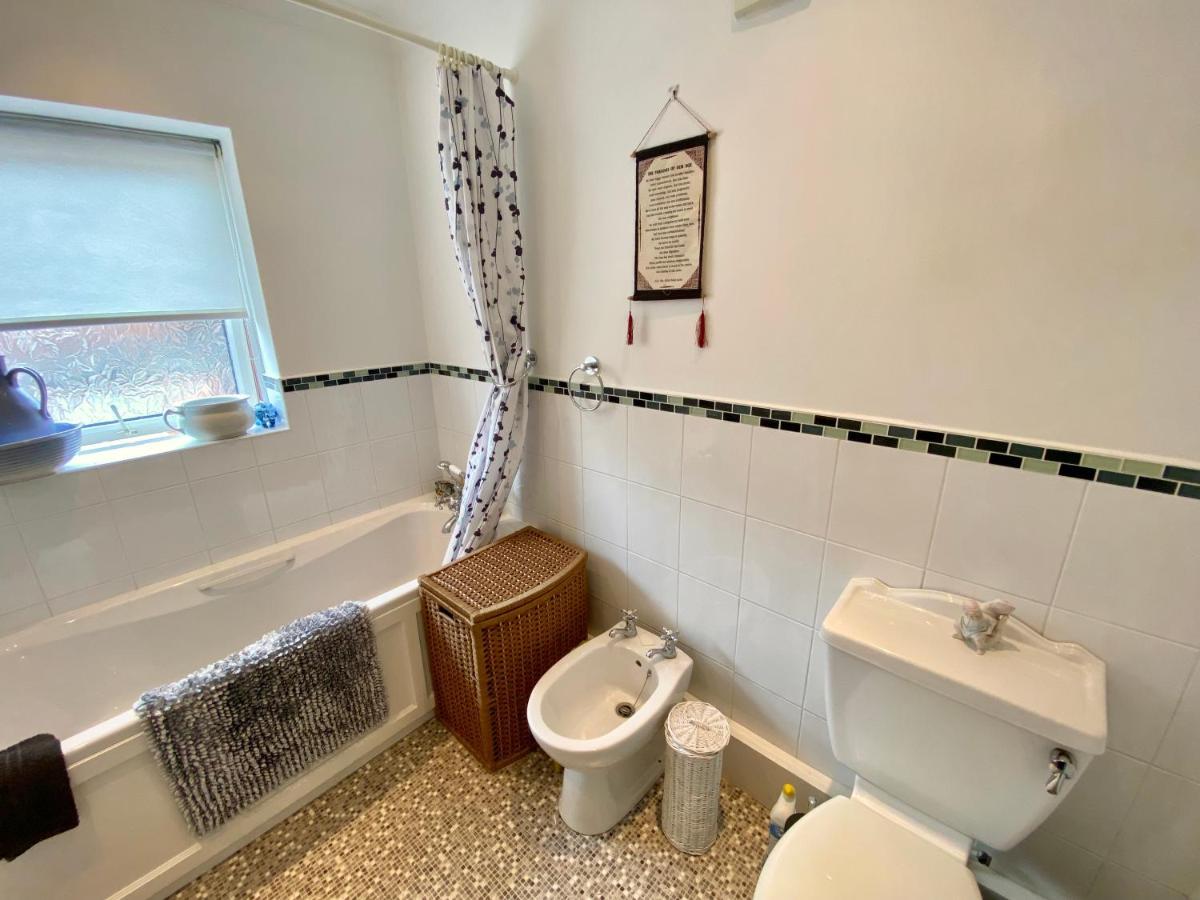 Spacious Two Bedroom House - Tm *