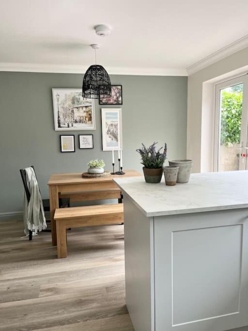 The Cottage, A Perfect Getaway! * Southport