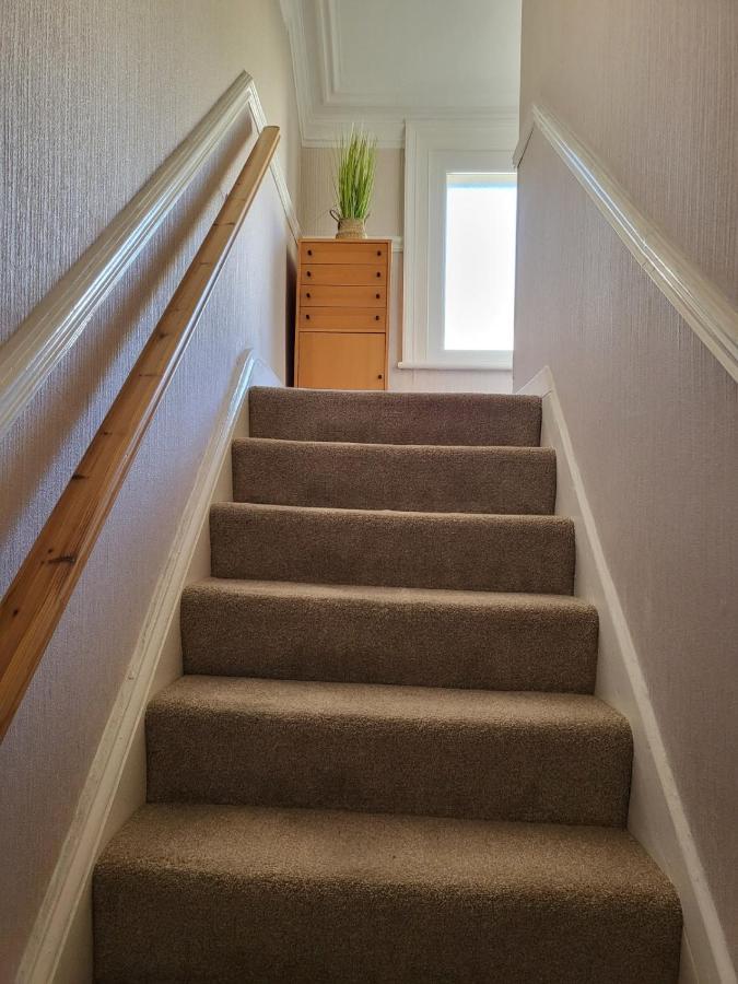 Executive - Ar * Southport