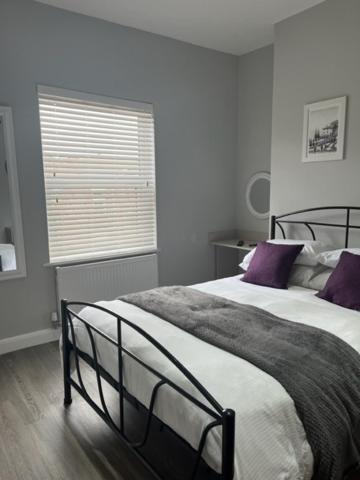 Stanley Street Apartment *