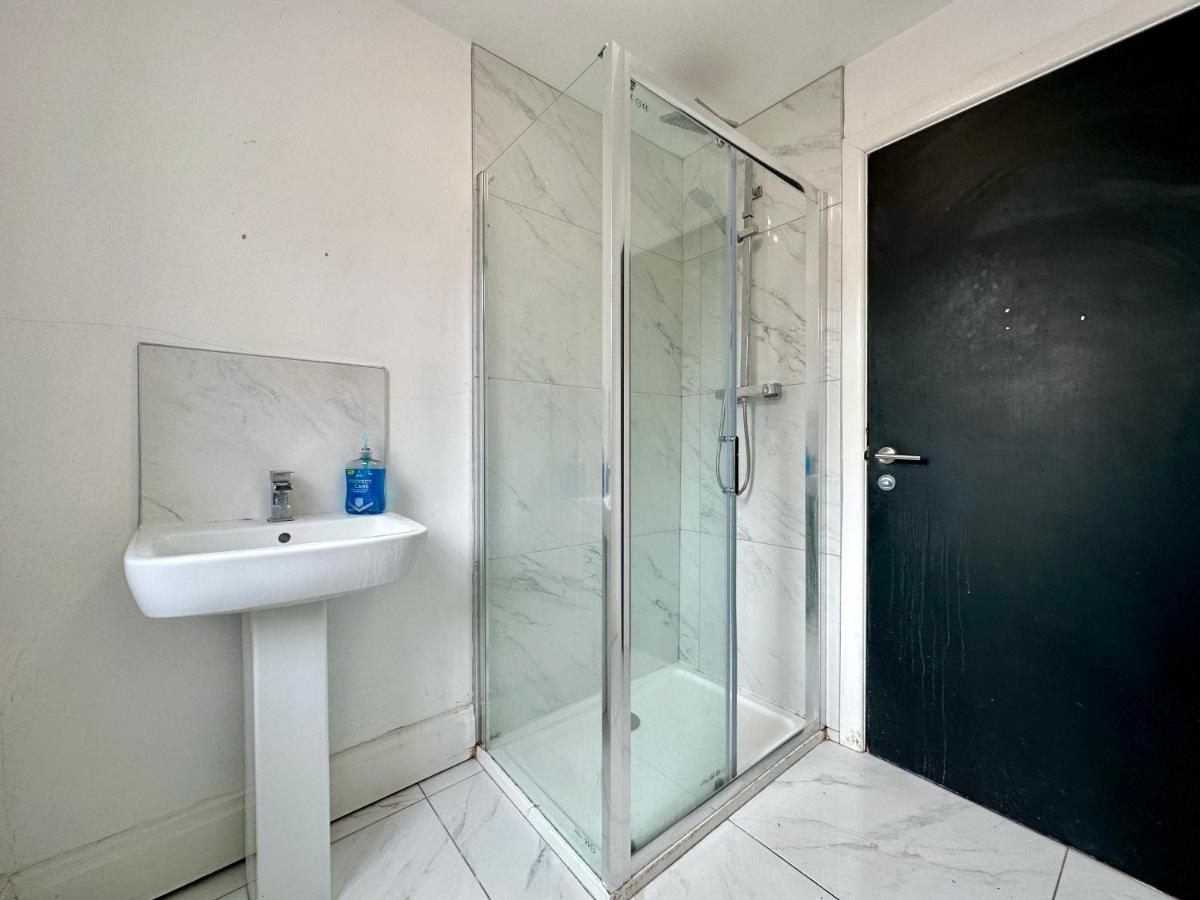 Guest house Lathom Road *