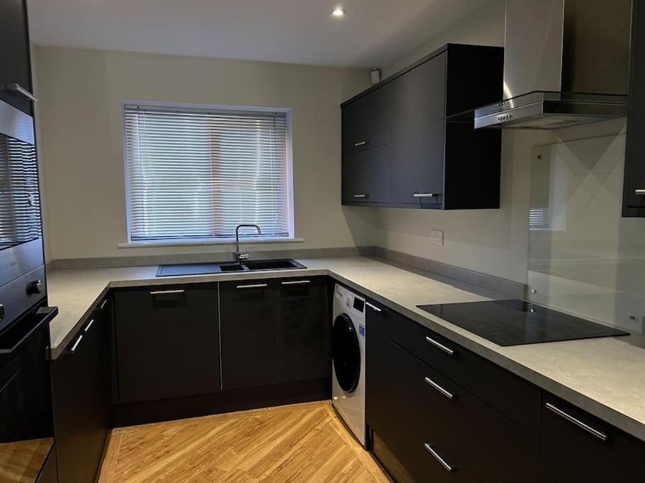 In Birkdale - 2 Bedrooms *