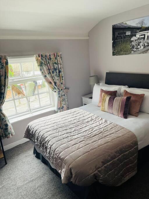 Rooms@ Remedy 2 Bedroom Apartment *