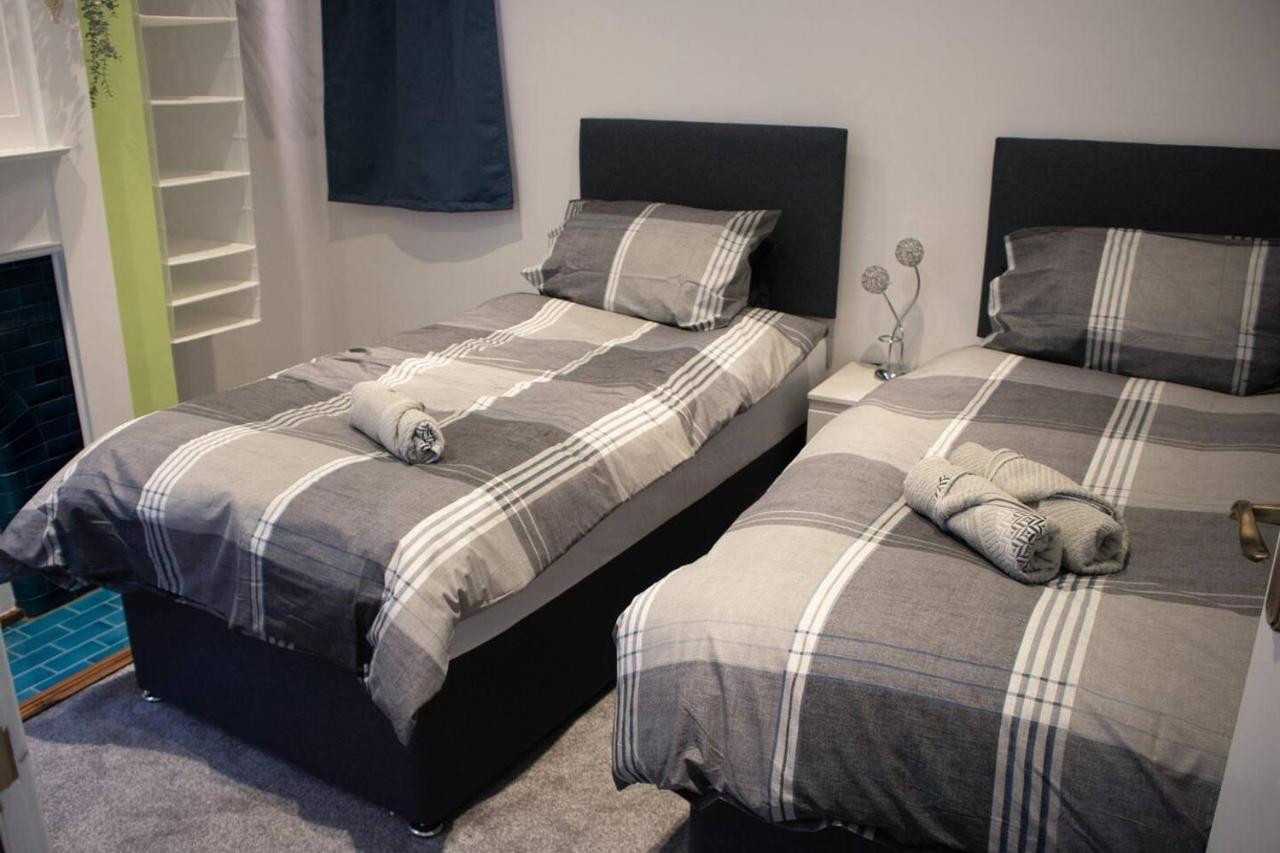 Dolce Lord St. Flat 1 *
