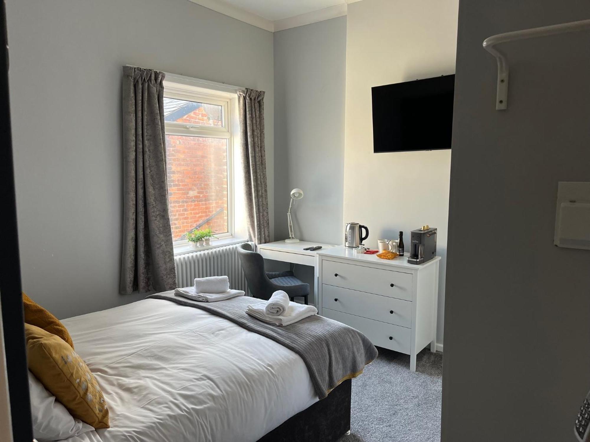 Beach Suites Hotel 5*