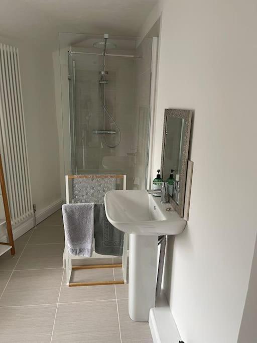 Apartment Rooms@ Remedy 2 Bedroom Southport