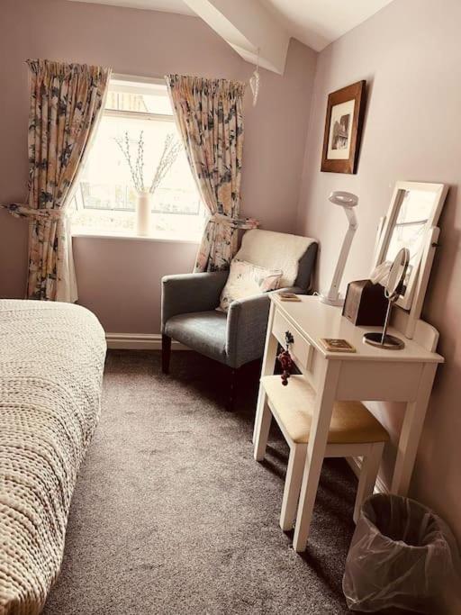 Rooms@ Remedy 2 Bedroom Apartment *