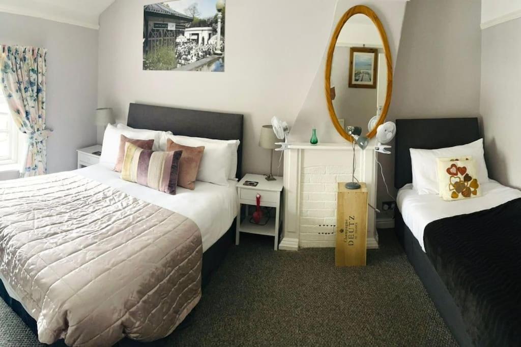 Rooms@ Remedy 2 Bedroom Apartment *