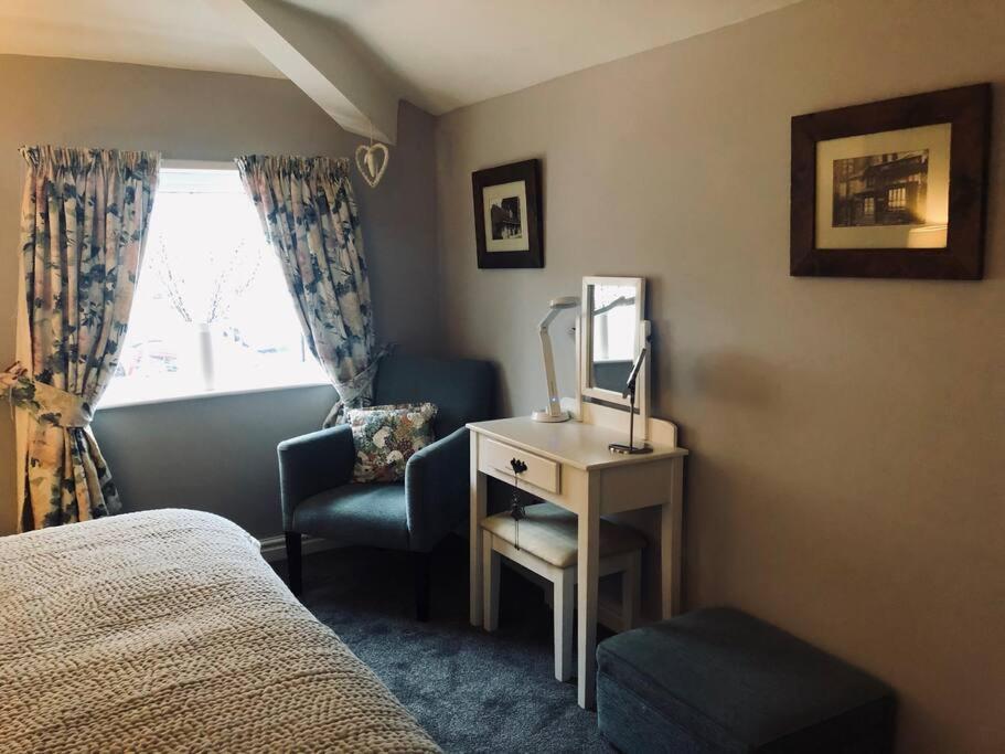 Rooms@ Remedy 2 Bedroom * Southport