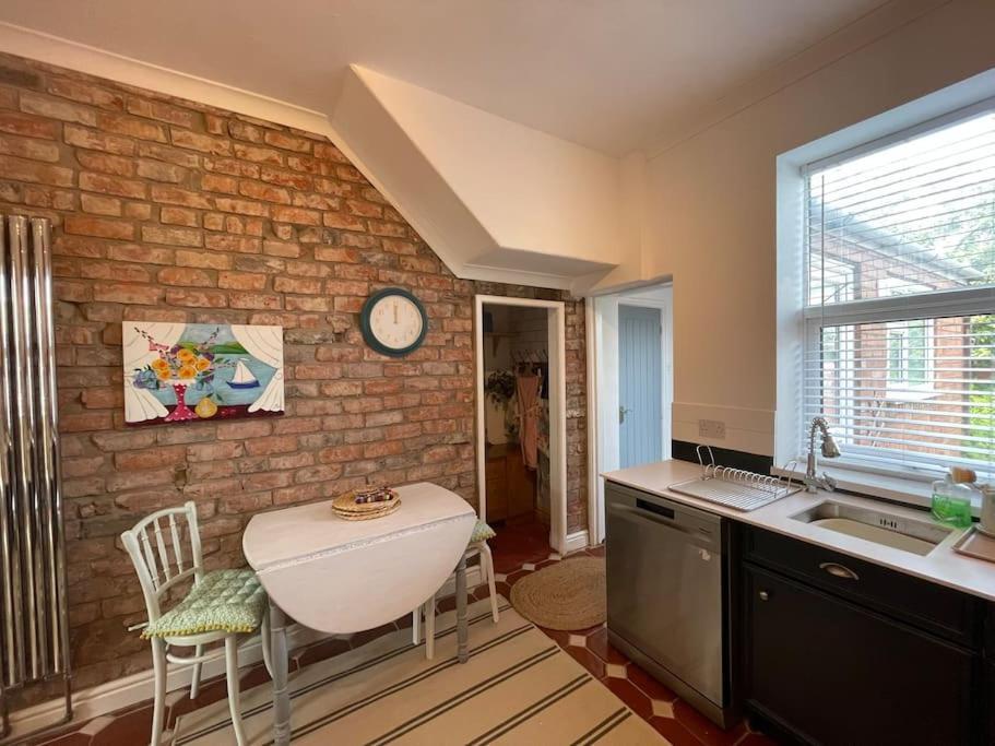 Lemon Tree Terrace In Central *