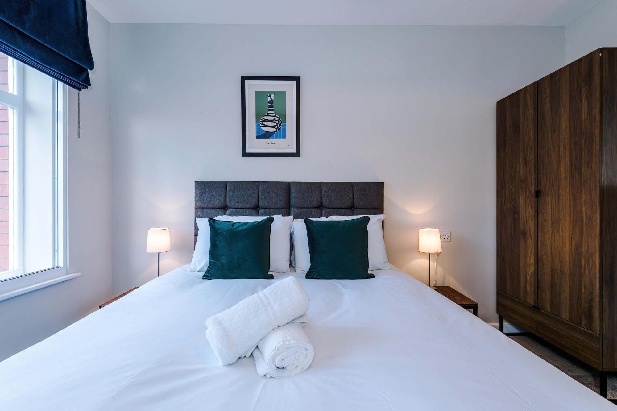 Spacious 1 Bedroom In Centre Southport