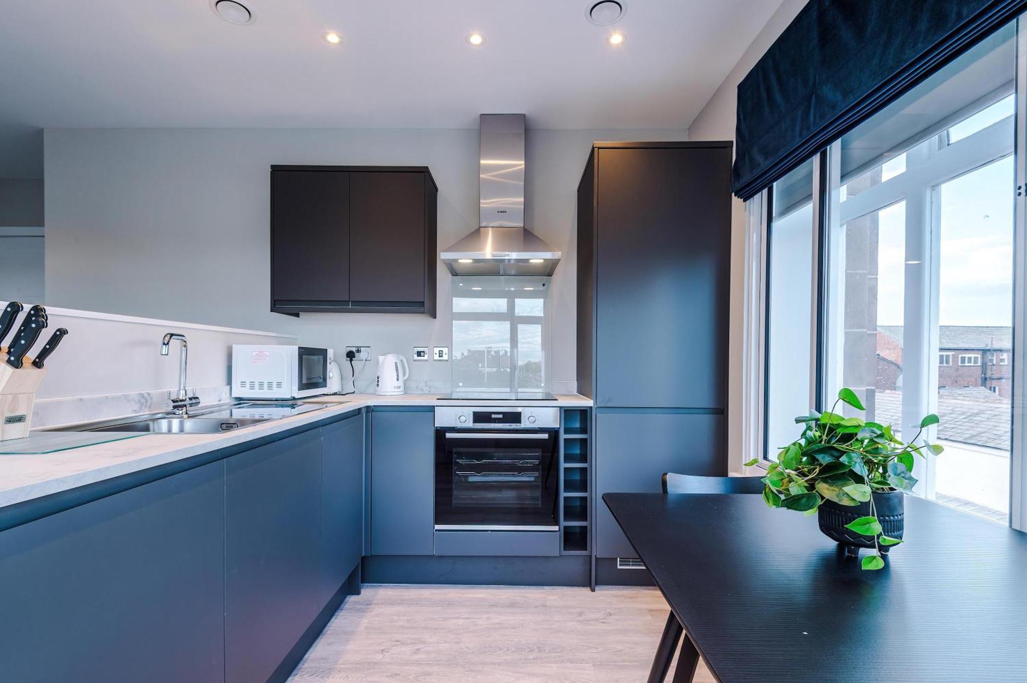 Spacious 1 Bedroom In Centre *