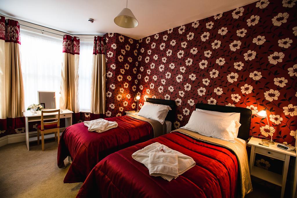 Guest house Birkdale