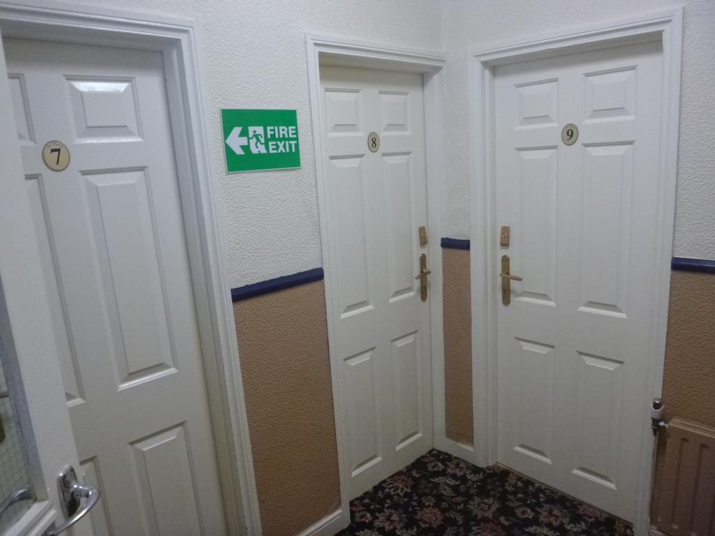 The Warwick Guest house 4*