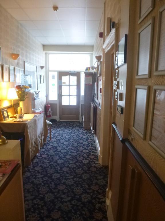 The Warwick Guest house 4*