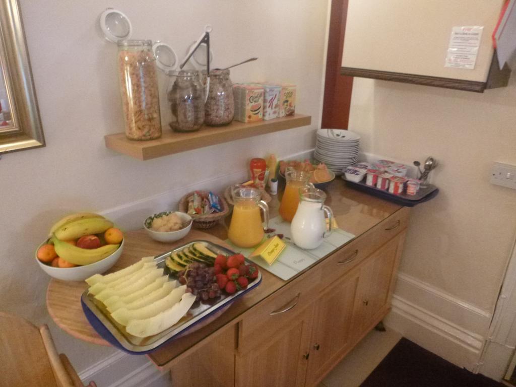 Guest house The Warwick 4*