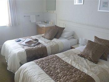 Guest house The Warwick Southport