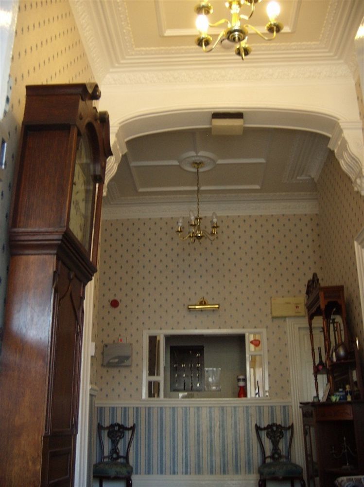 Hotel Whitworth Falls Southport