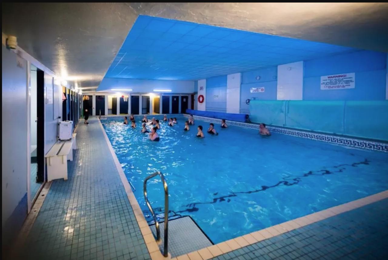 The Warwick 4*