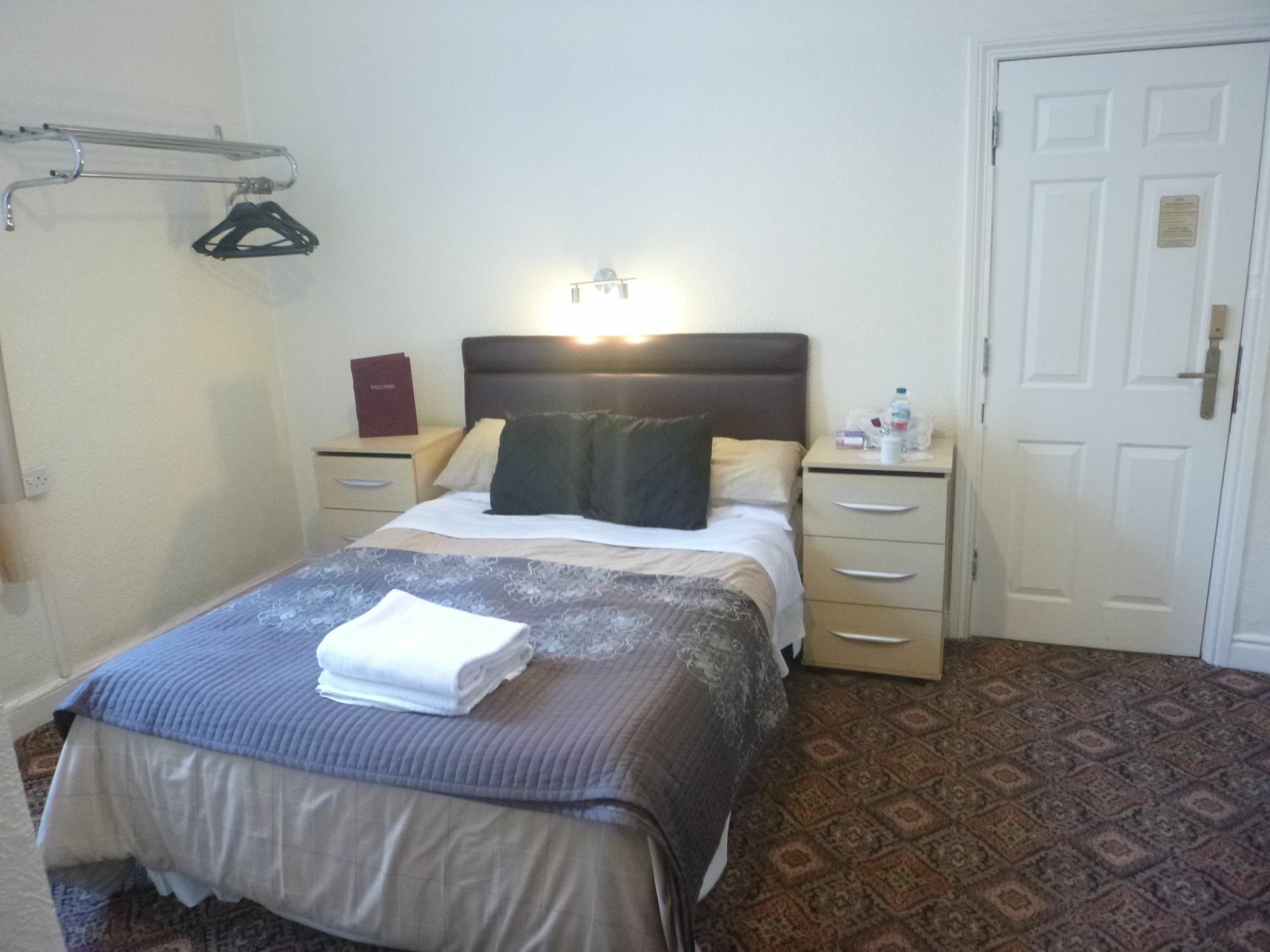 Guest house The Warwick