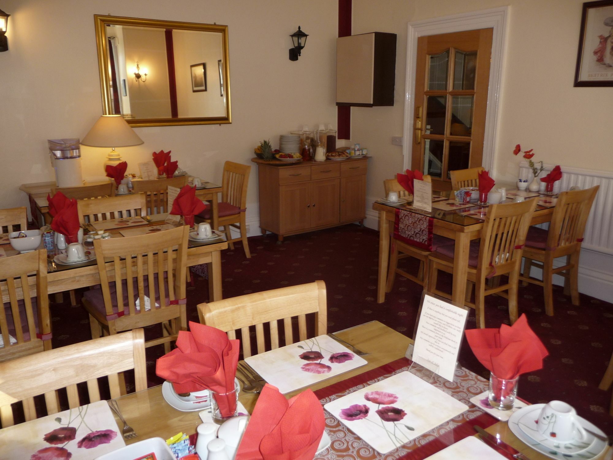 The Warwick Guest house 4*