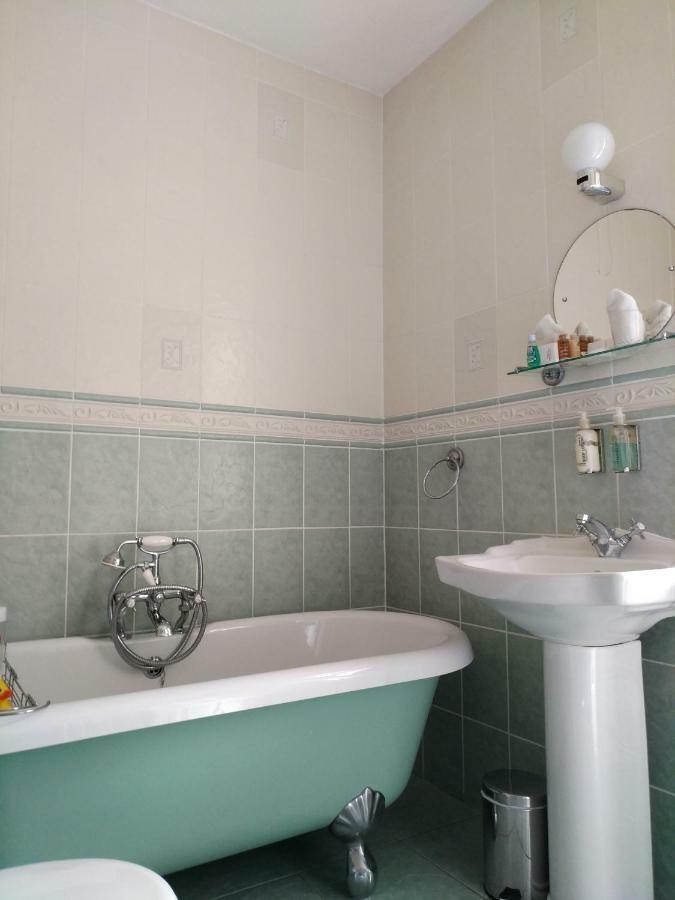 Bed & Breakfast Bay Tree House Southport, United Kingdom Southport