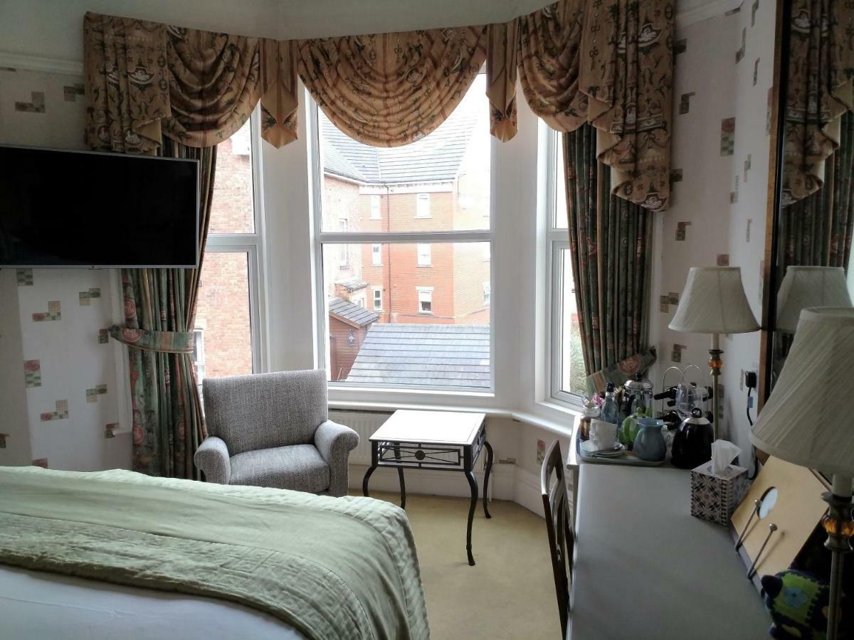 Bed & Breakfast Bay Tree House Southport, United Kingdom Southport