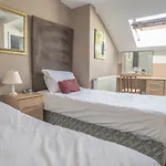 Baytrees Hotel