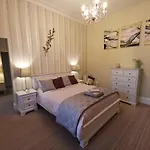 Vale House
