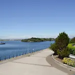 Marine Lake Apartment