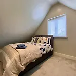 Executive Boutique Holiday Home - Cs