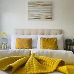 Westcliffe Apartments
