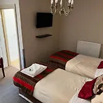 Southport Metro Hotel