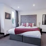 Sinclair\'S Rooms