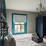 Stamford Guest House, 3 Min Walk To Southport Lord St, With Parking & Perfect Getaway
