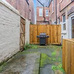 Apartment One - Uk45352