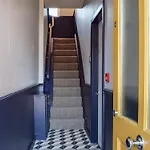 Apartment One - Uk45352