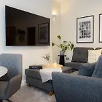 Lethbridge Villa 49 Apartment 2 Super Fibre Wifi, Free Parking