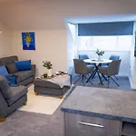 Lethbridge Villa 49 Apartment 3 Super Fibre Wifi, Free Parking