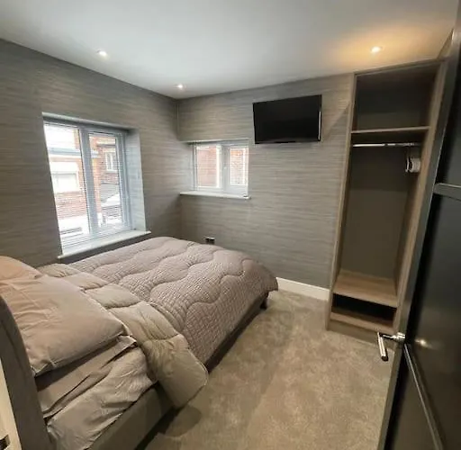Castle St Mews Of Southport - 2 Bed Townhouse