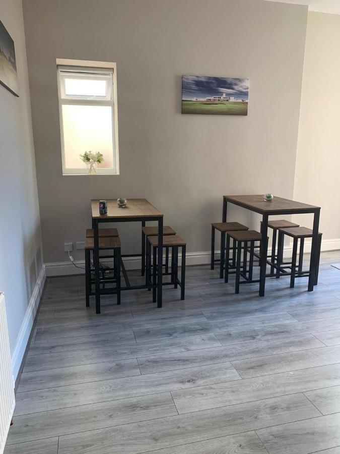 Lynwood House 4*