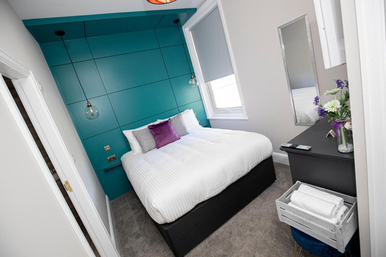 Lynwood House 4*