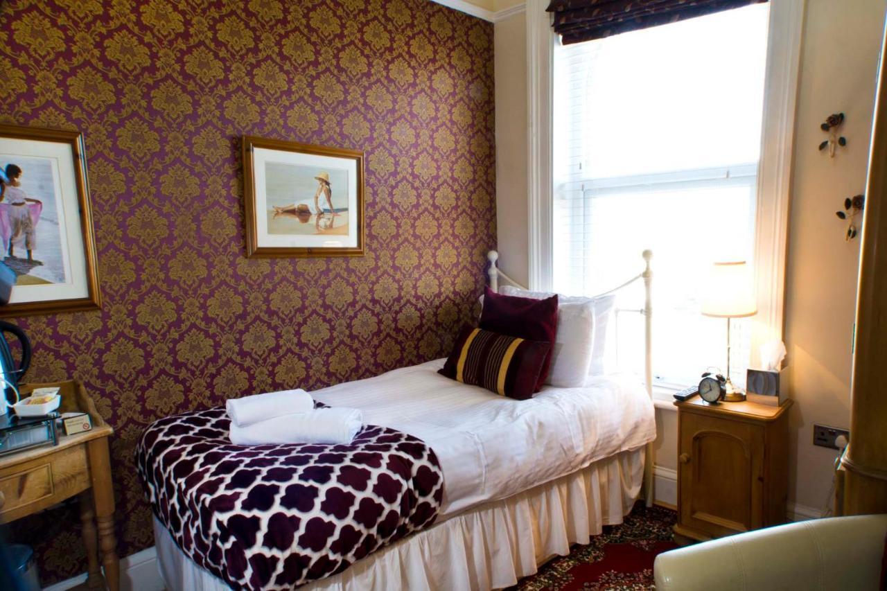 The Leicester Guest house 4*