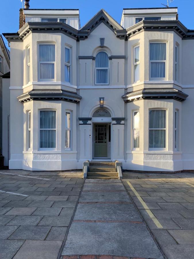 Glennray House 4*
