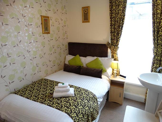 Adelphi Guest house 4*