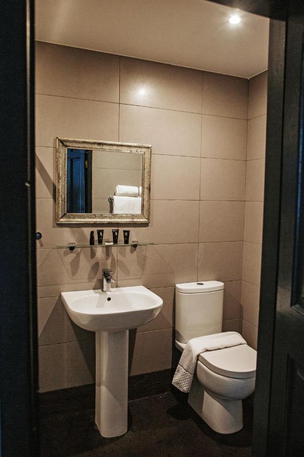 Sinclair'S Rooms Southport