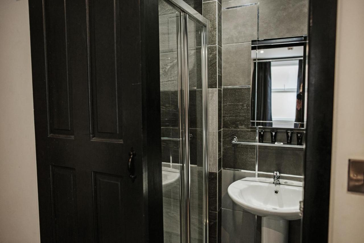 Sinclair'S Rooms Guest house Southport